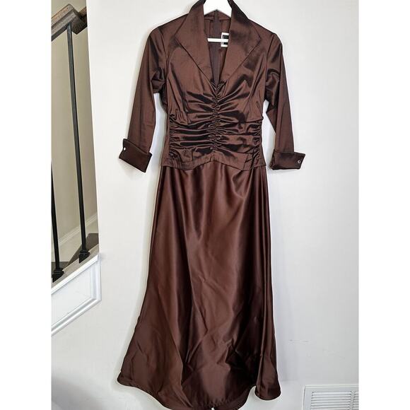 Tadashi Dresses & Skirts - Tadashi Shoji formal dress